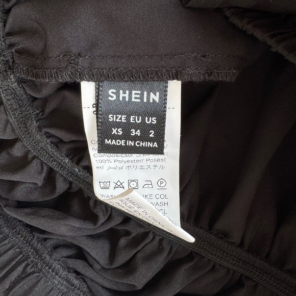 SHEIN Black Ruffle Poplin Sleeveless Sculptural Cropped Top Size XS / 2 - Picture 5 of 9